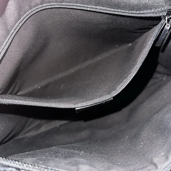 🔥🔥🔥Authentic Gucci Black Signature Satchel Handbag